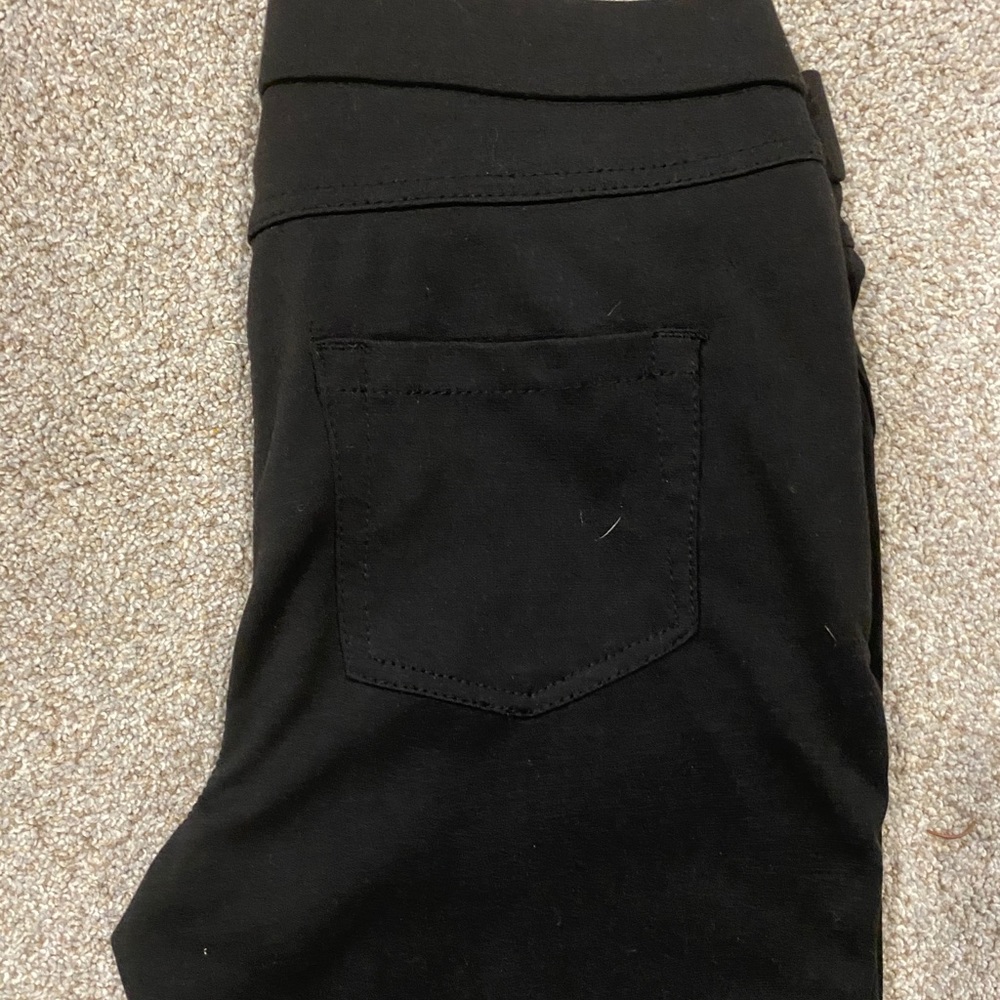 Black skinny pants